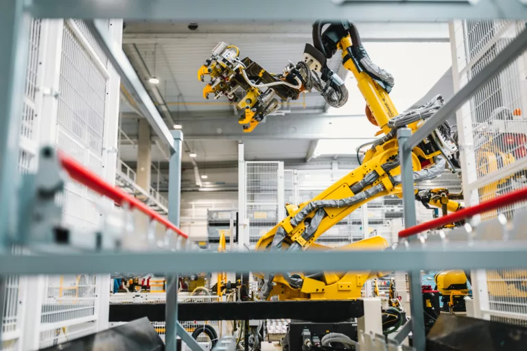 Large Scale Robotic Assembly Process Manufacturing